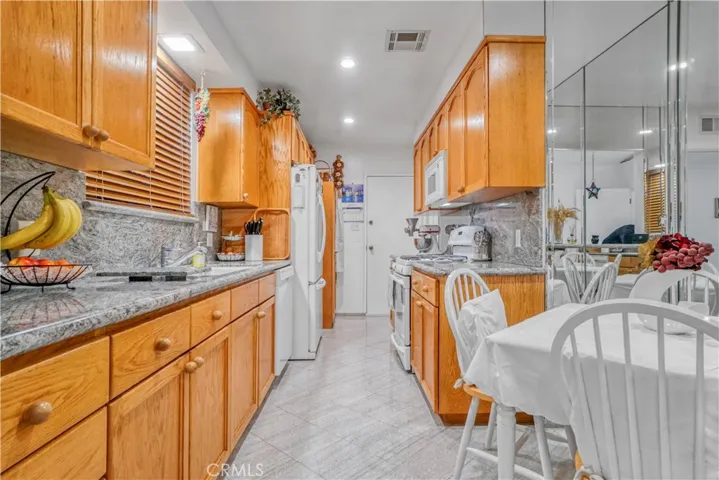 7752 Mason Avenue, Winnetka, California 91306
