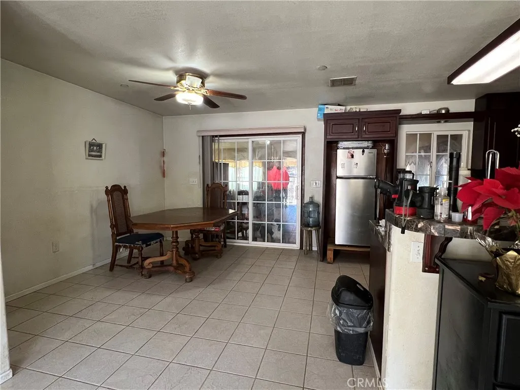 29710 123rd Street E, Pearblossom, California 93553 home-pic-3