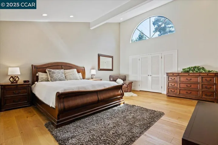 12 Lost Valley Dr, Orinda, California 94563