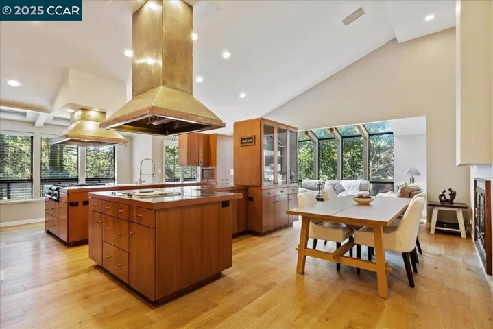 12 Lost Valley Dr, Orinda, California 94563