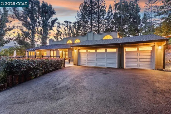 12 Lost Valley Dr, Orinda, California 94563
