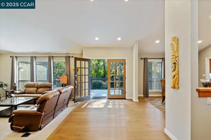12 Lost Valley Dr, Orinda, California 94563