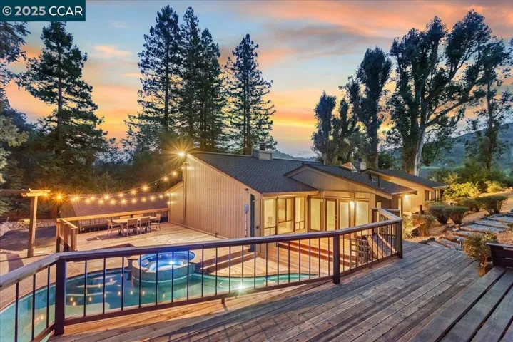 12 Lost Valley Dr, Orinda, California 94563