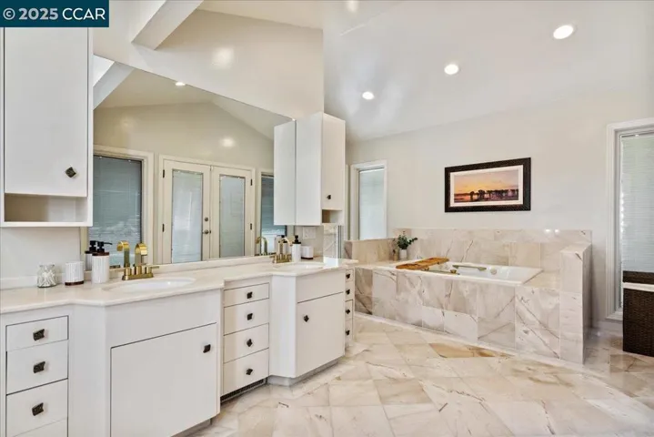 12 Lost Valley Dr, Orinda, California 94563