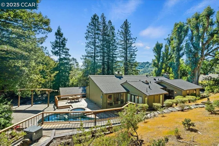 12 Lost Valley Dr, Orinda, California 94563