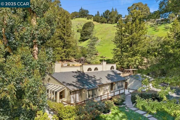 12 Lost Valley Dr, Orinda, California 94563