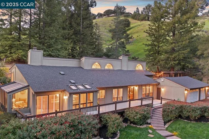 12 Lost Valley Dr, Orinda, California 94563