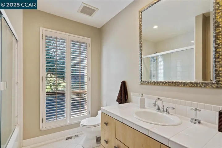12 Lost Valley Dr, Orinda, California 94563