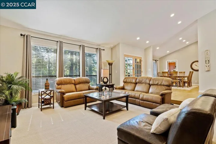 12 Lost Valley Dr, Orinda, California 94563