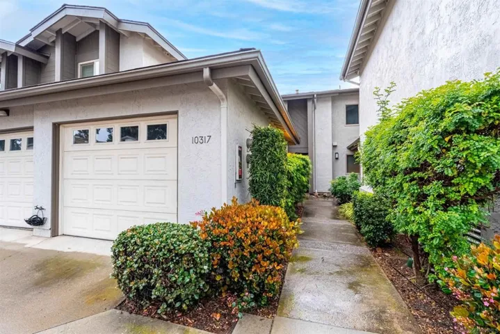 10317 Caminito Surabaya 81, San Diego, California 92131