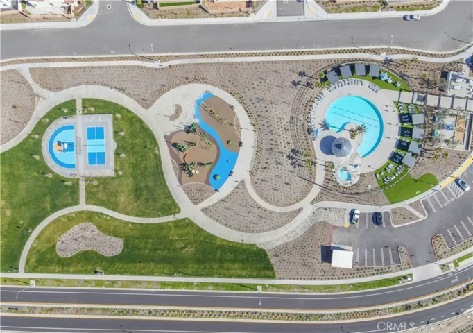 Enjoy the clubhouse, splash park, fire pits, outdoor kitchens, parks and dog park!