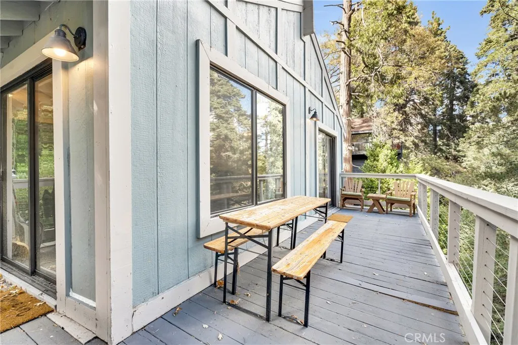 561 Dover Court, Lake Arrowhead, California 92352 home-pic-12