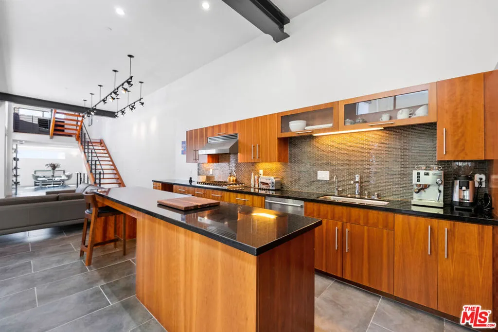 852 10th Street 3, Santa Monica, California 90403 home-pic-6