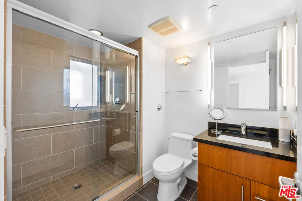 852 10th Street 3, Santa Monica, California 90403 home-pic-26