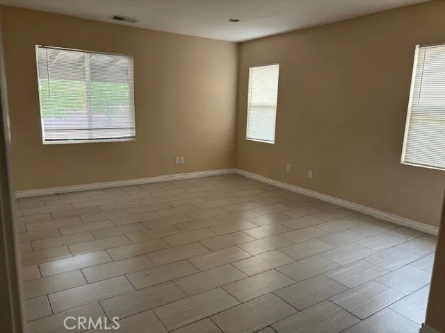 1610 E Avenue J2, Lancaster, California 93535 home-pic-5