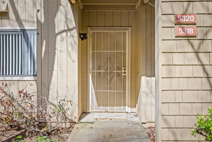 Locking screen door for fresh air days!