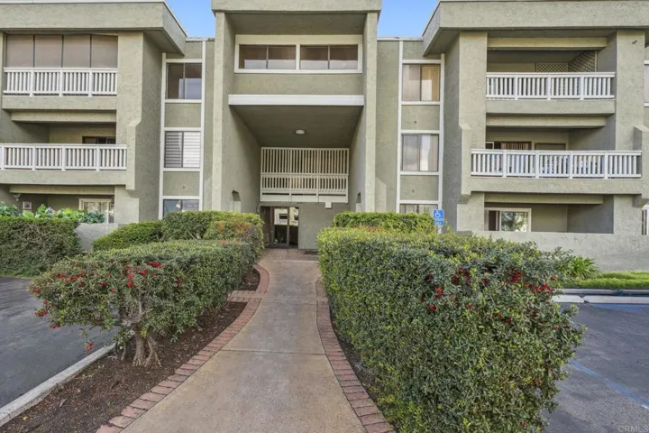 Exterior front entry way to unit