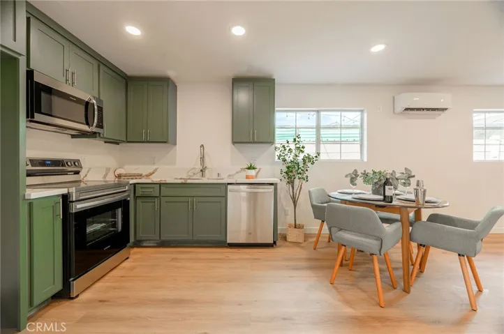 6631 Kraft Avenue, North Hollywood, California 91606