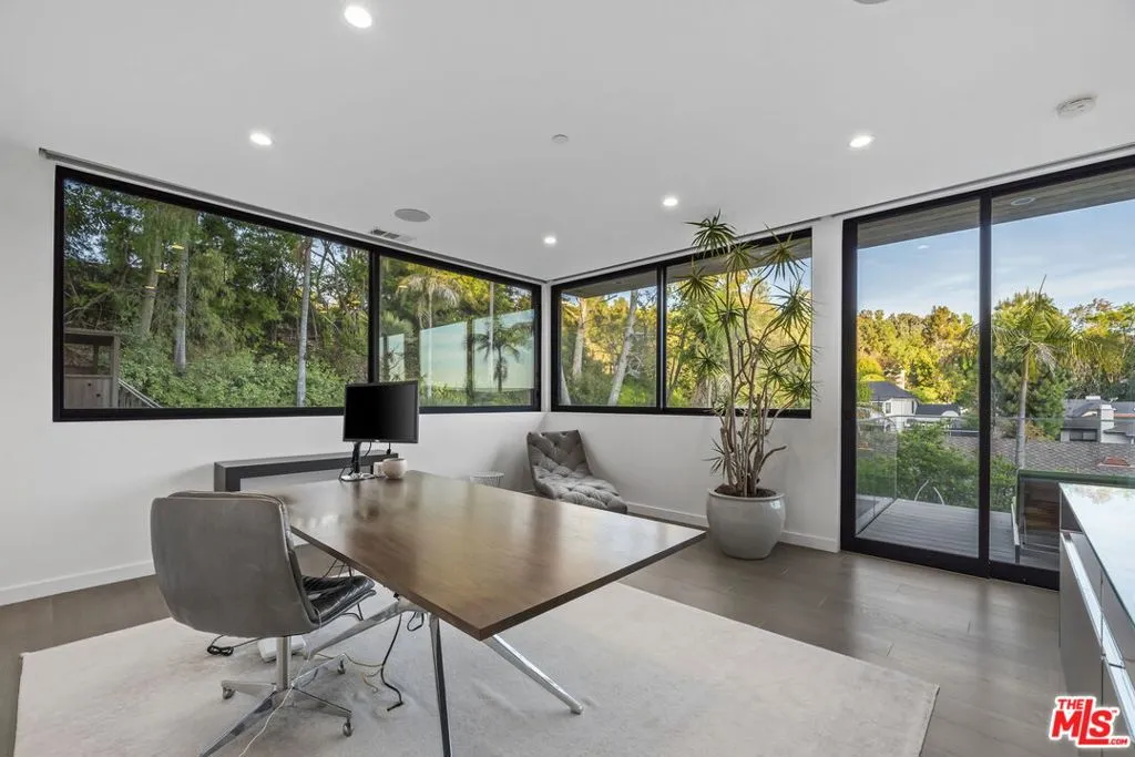 3254 Hutton Drive, Beverly Hills, California 90210 home-pic-56