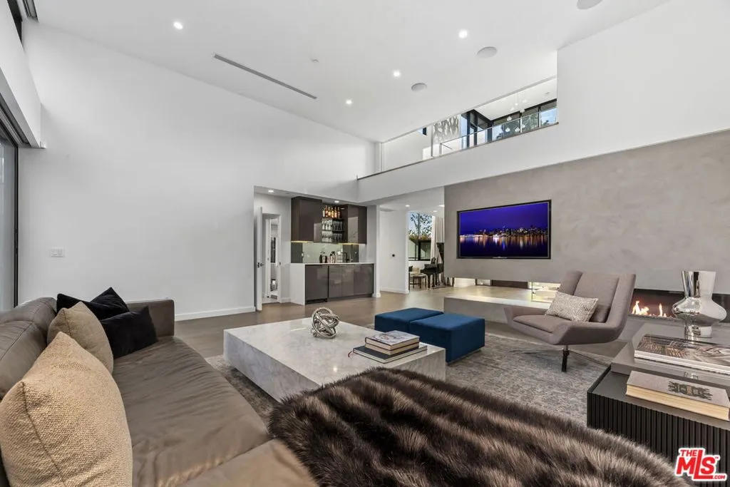 3254 Hutton Drive, Beverly Hills, California 90210 home-pic-21