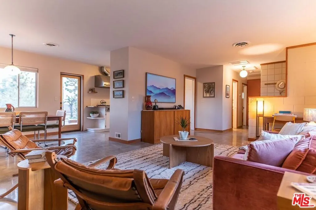 56606 Navajo Trail, Yucca Valley, California 92284 home-pic-11