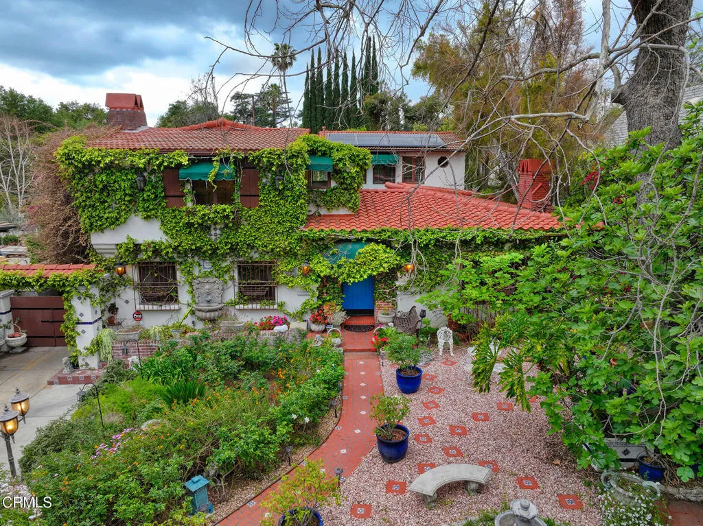 2393 Allen Avenue, Altadena, California 91001, 4 Bedrooms Bedrooms, ,5 BathroomsBathrooms,Residential,For Sale,Allen,P1-21265