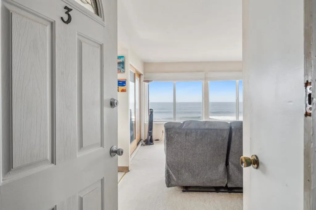 1 Paloma Avenue, Pacifica, California 94044 home-pic-30