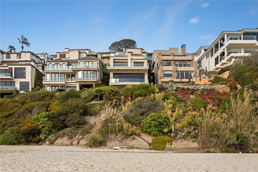 25 Bay Drive, Laguna Beach, California 92651 home-pic-15