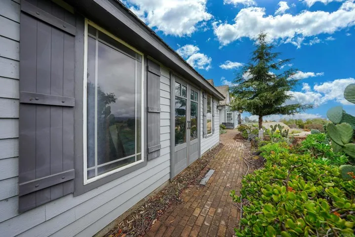 16335 Highland Trails Drive, Ramona, California 92065