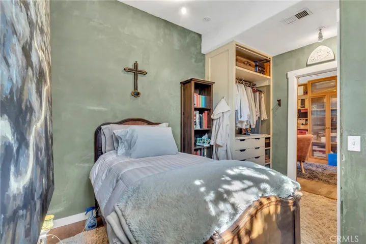 Back House Bedroom 1