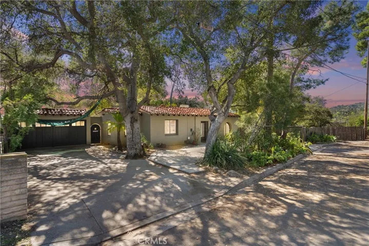 978 Kent Street, Altadena, California 91001