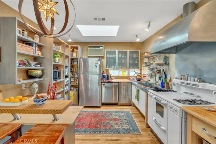 Back House Kitchen