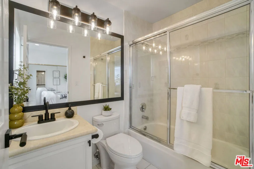 1414 S Saltair Avenue 301, Los Angeles, California 90025 home-pic-13