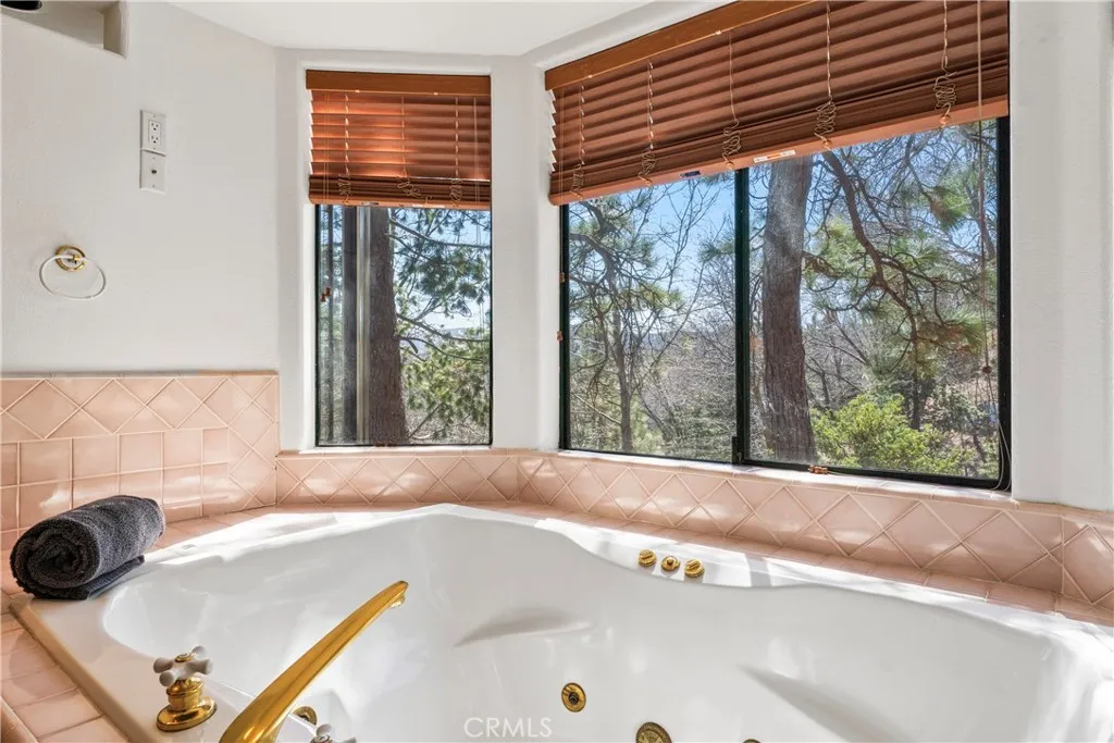 28245 Arbon Lane, Lake Arrowhead, California 92352 home-pic-40