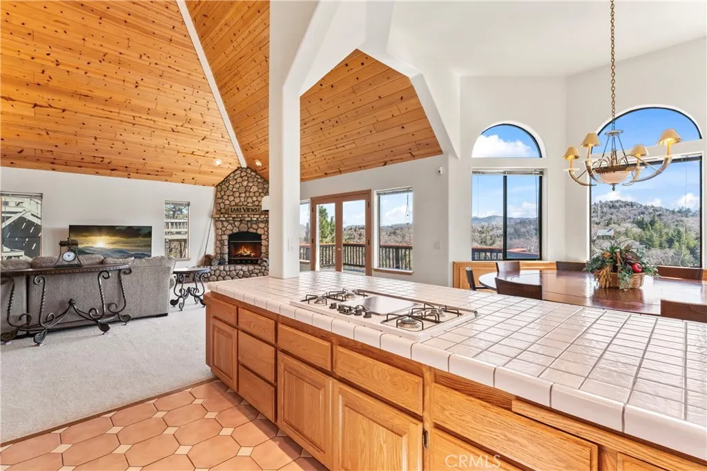 28245 Arbon Lane, Lake Arrowhead, California 92352 home-pic-6