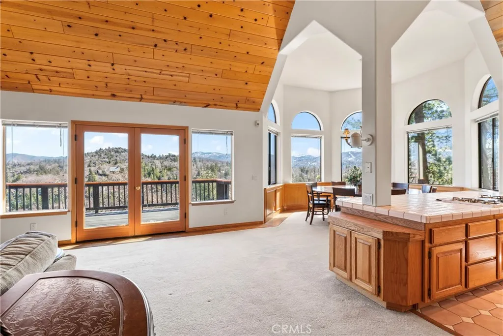 28245 Arbon Lane, Lake Arrowhead, California 92352 home-pic-2