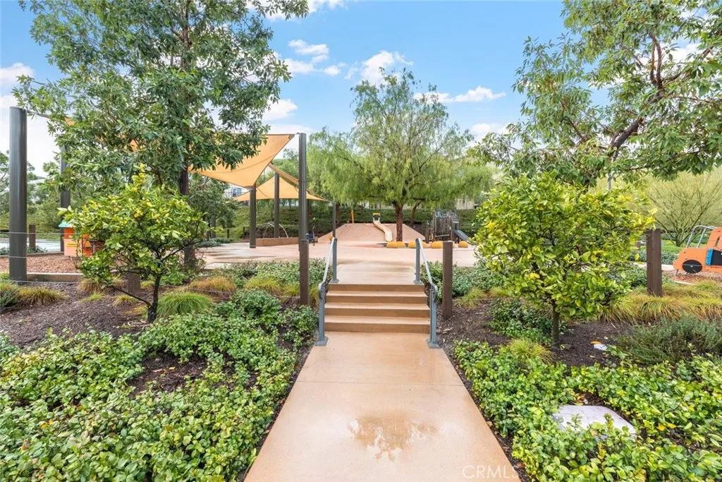 2227 Melogold Way, Corona, California 92883 home-pic-54