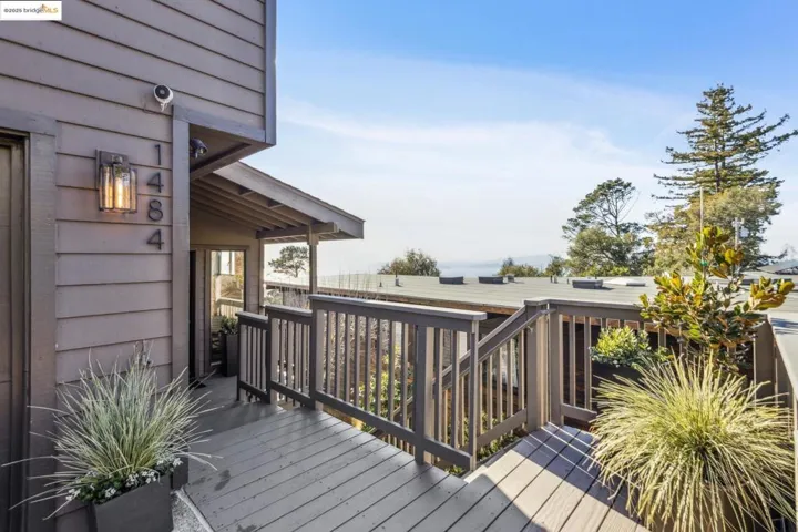 1484 Grizzly Peak Blvd., Berkeley, California 94708