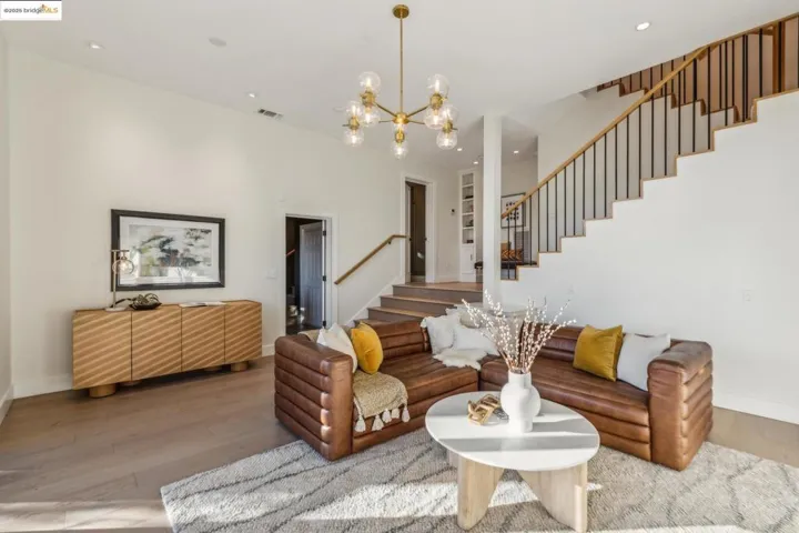 1484 Grizzly Peak Blvd., Berkeley, California 94708