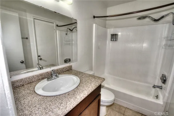 Shower & tub
