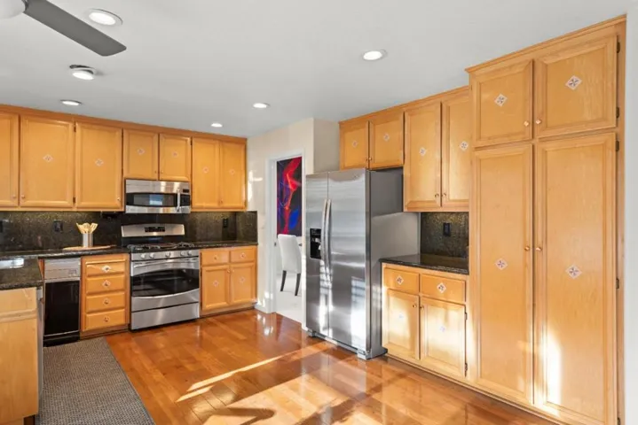 2354 Meadowlark Drive, Pleasanton, California 94566