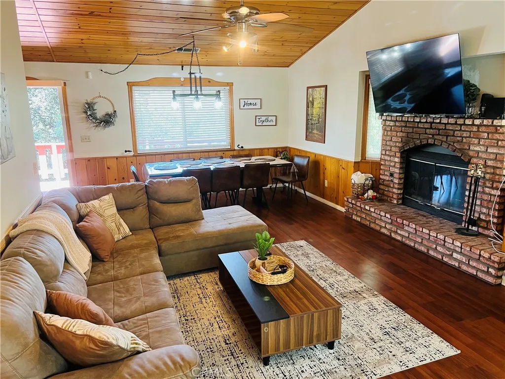 385 Wylerhorn Drive, Crestline, California 92325 home-pic-6