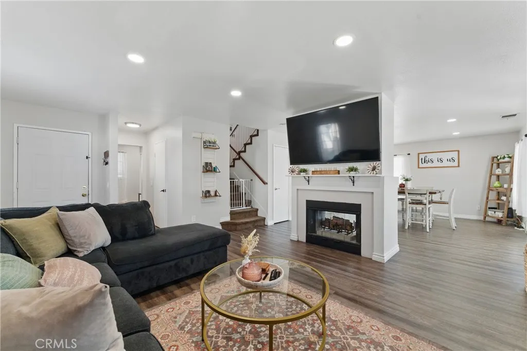 25595 Sierra Cadiz Court, Moreno Valley, California 92551 home-pic-5