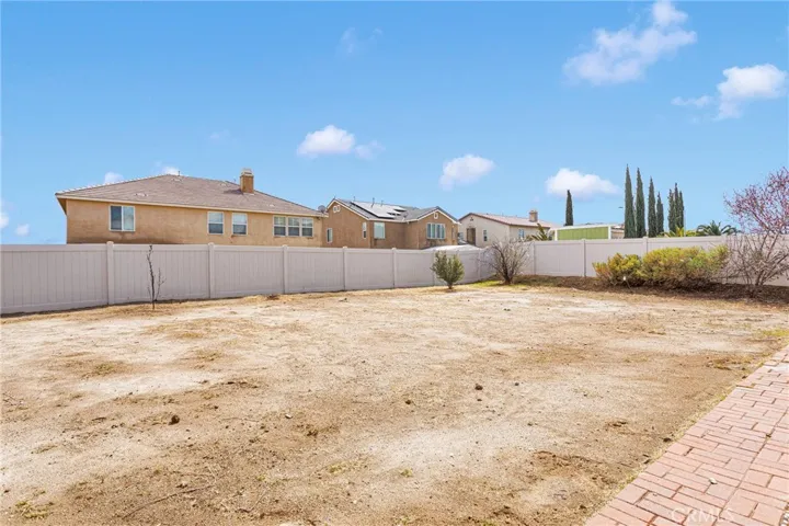 13083 Holmwood Court, Victorville, California 92392