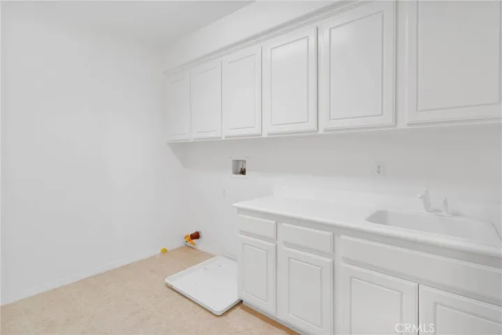 13083 Holmwood Court, Victorville, California 92392