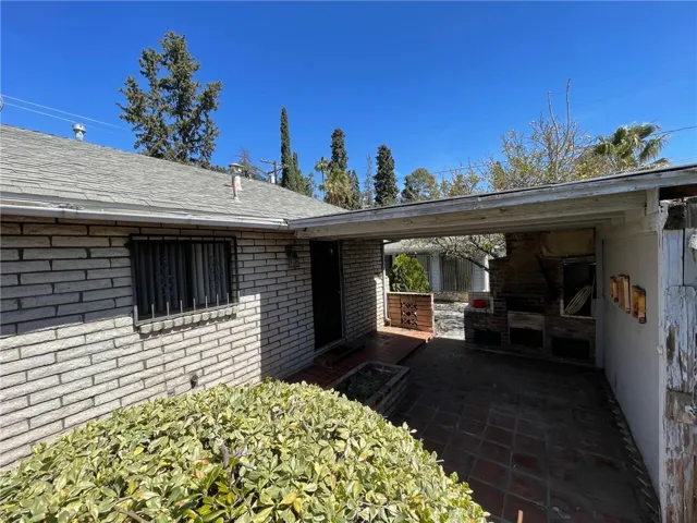 30 E Repplier Road, Banning, California 92220