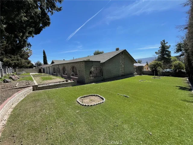 30 E Repplier Road, Banning, California 92220