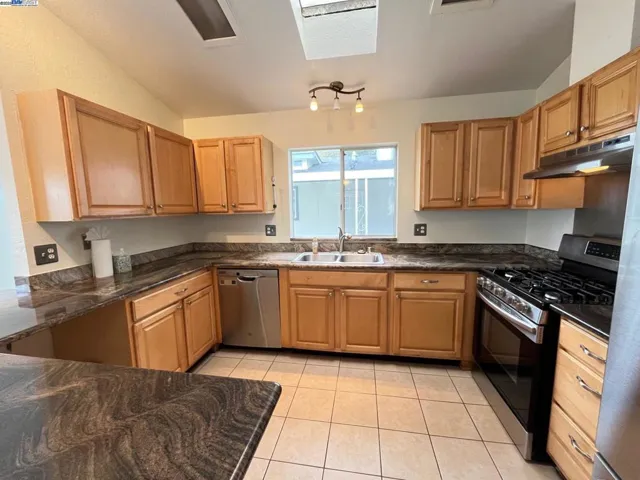 70 Shelter, Daly City, California 94014