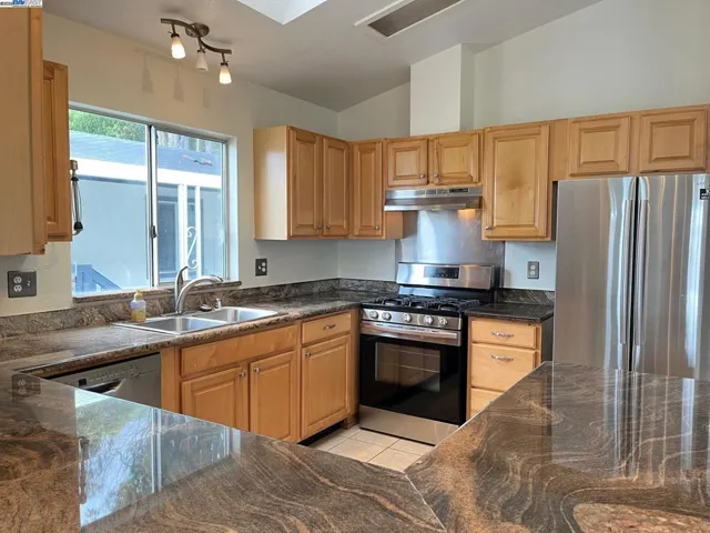 70 Shelter, Daly City, California 94014