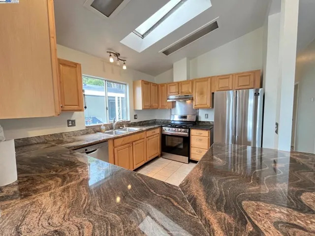 70 Shelter, Daly City, California 94014
